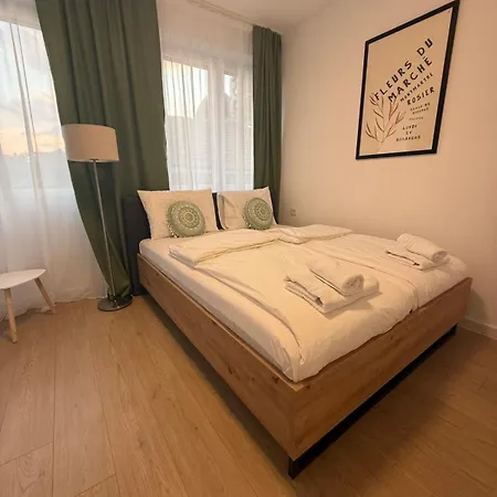 Golden Lily Old Town Apartamento Saraievo
